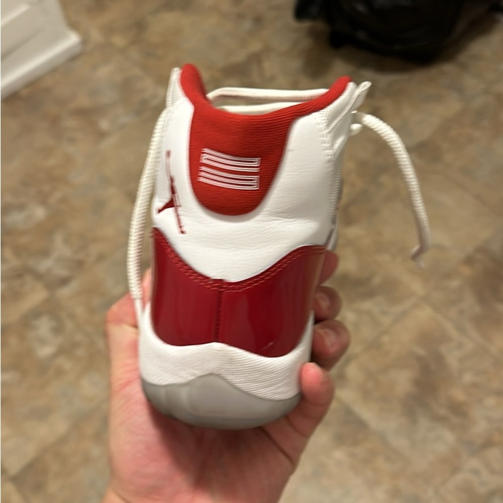 Not my size brand new looking to sell